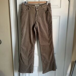 L.L.Bean favorite fit straight leg velvet-feel pants size 6 olive/brown